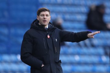 Steven Gerrard: terlalu sulit untuk tolak kesempatan latih Aston Villa