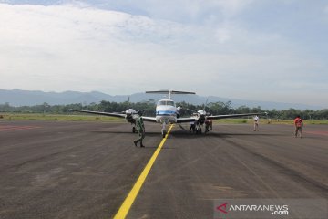 Pertama kalinya, pesawat mendarat di Bandara Jenderal Besar Soedirman