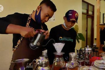 Sekolah kopi Gemawang, dukung panen dan diminati milenial