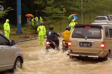 Batam banjir, Walikota akan lebarkan drainase