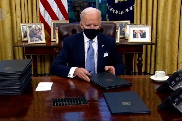 Pengarahan pertama Gedung Putih dalam pemerintahan Biden