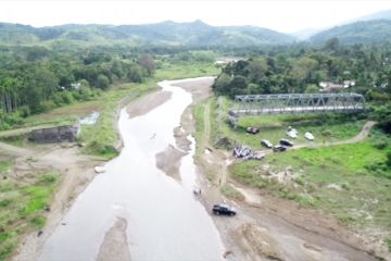 Gubernur perintahkan pembangunan jembatan setengah jadi di Aceh Besar