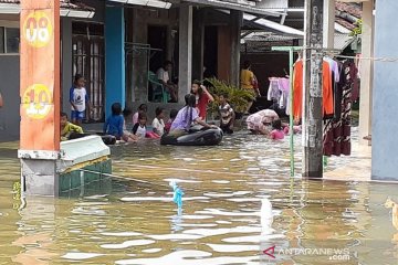 Warga korban banjir di Kabupaten Kudus belum mau mengungsi