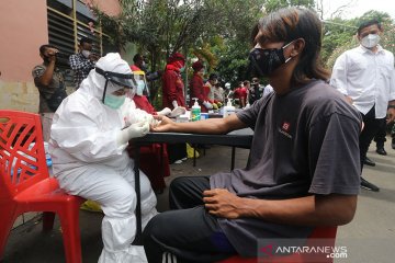 Kasus COVID-19 di Indonesia bertambah 11.984 dengan 9.135 orang sembuh