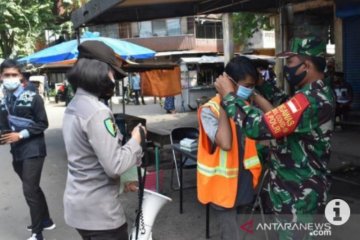 Petugas gabungan di Kabupaten HSS beri sanksi warga tak patuh prokes