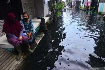 Banjir bercampur limbah cemari permukiman di Kudus