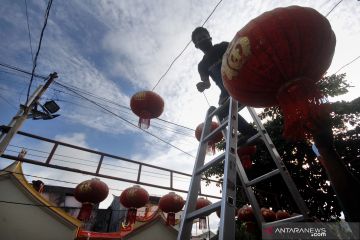 PERSIAPAN KLENTENG DI MANADO SAMBUT IMLEK