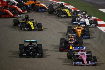 Musim F1 bisa dimulai dengan dua balapan di Bahrain, kata Domenicali