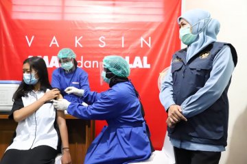 Vaksinasi tahap pertama di Jatim tuntas untuk 10 kabupaten/kota