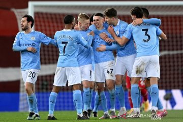 Klasemen Liga Inggris: City unggul lima poin seusai runtuhkan Anfield