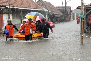 2.882 warga Pekalongan mengungsi karena banjir
