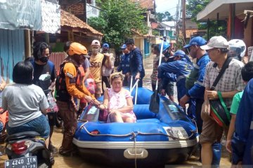 Tim SAR Dompet Dhuafa sisir wilayah terdampak banjir di Jakarta