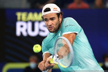 Berrettini akan bertemu Zverev di partai puncak Madrid Open 2021