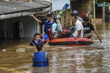 Ratusan rumah di Rawajati Jaksel terendam banjir