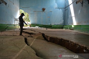 Dampak bencana tanah bergerak di Garut