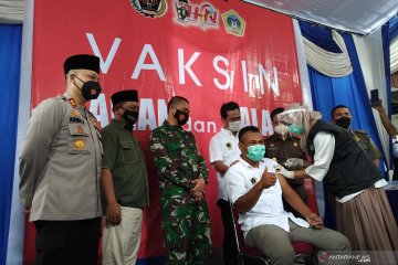 PWI Gresik lakukan vaksinasi pertama bagi jurnalis