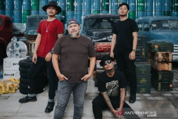 Jalan Tengah luncurkan mini album "Animo"