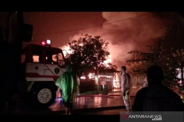 Kebakaran di Tanjung Selor hanguskan empat rumah
