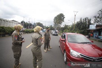 Bupati Bogor tekankan PPKM ketat di Jalur Puncak selama libur panjang