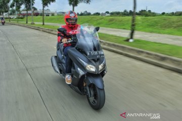 Merasakan kenyamanan Kymco X-Town 250i