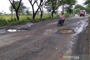 Membahayakan pengendara, Jalur Pantura Timur perlu segera diperbaiki