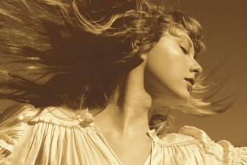 Taylor Swift rekam dan rilis ulang album "Fearless"