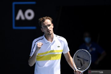 Australian Open: Medvedev melaju ke babak keempat