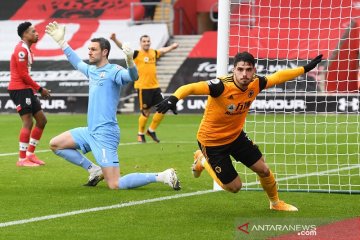 Wolves balikkan keadaan demi perburuk kekalahan beruntun Southampton