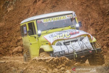 Komunitas Offroad MJC Kalsel Salurkan Bantuan Di Pedalaman Meratus