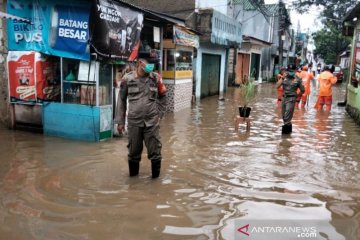 Ratusan warga Jakarta Timur terkena dampak genangan air hujan