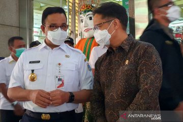 Anies: Vaksinasi di Pasar Tanah Abang jadi percontohan pasar lainnya