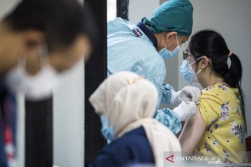 Vaksinasi COVID-19 dosis kedua di Bandung