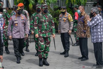 Panglima TNI dan Kapolri tinjau penerapan PPKM Mikro di Yogyakarta