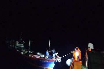 Basarnas selamatkan kapal nelayan di perairan Halsel