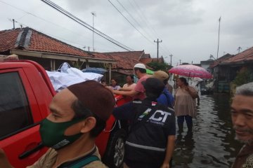ACT Tegal distribusikan ratusan makanan terdampak banjir Pekalongan
