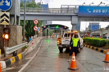 Banjir, Hutama Karya tutup sementara beberapa gerbang tol JORR-S