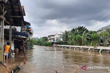 Banjir tutup Jalan Pondok Jaya menuju Kemang Jaksel