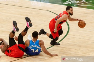 Pertandingan Bulls vs Raptors dibatalkan karena peringatan COVID-19