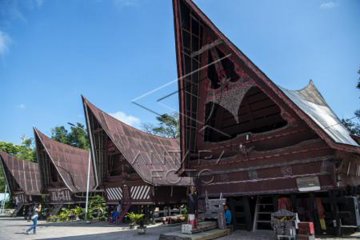 Wisata Sigale-gale Samosir