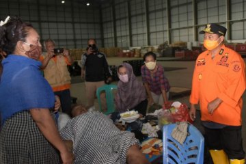 Wagub Jabar Uu Ruzhanul tinjau banjir di Bekasi