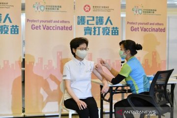 Pemimpin Hong Kong serukan warganya datangi pusat vaksinasi COVID-19