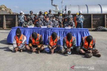 Penangkapan Perompak Kapal Di Perairan Selat Singapura