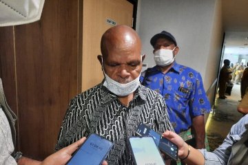 Wabup Intan Jaya: Roda pemerintahan tetap berjalan meskipun konflik