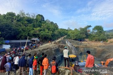 Evakuasi korban tewas akibat longsor di Parigi Moutong mulai dilakukan