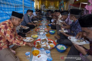 Resepsi pernikahan adat Mobottingi di Sigi