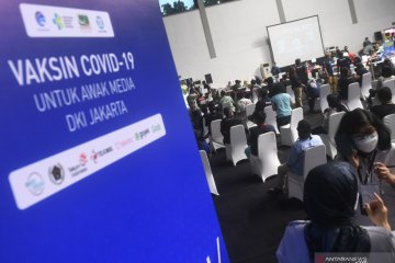 Vaksinasi COVID-19 untuk pekerja media