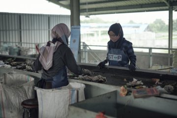 Kemenko Maritim tekankan pentingnya penanganan sampah dari hulu