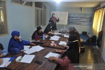 Pelatihan keterampilan di Rumah Kreatif BUMN Sumsel