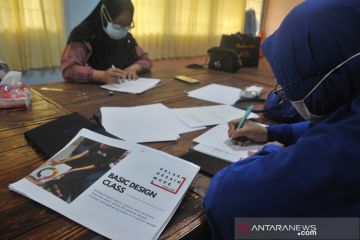 Pelatihan keterampilan di Rumah Kreatif BUMN Sumsel