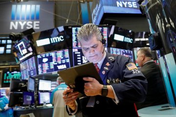 Wall Street bervariasi, Nasdaq ditutup 72,91 poin lebih tinggi